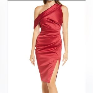 Lavish Alice satin midi dress.            NWT